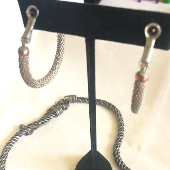 Silver-Grey tone textured Hoop Earrings - Picture 6 of 7